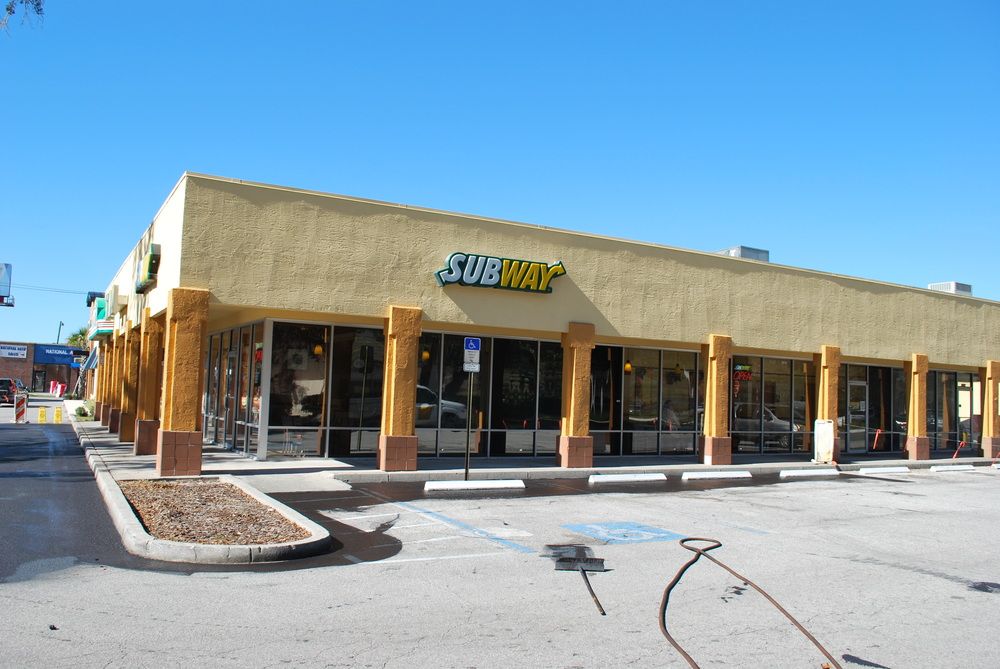 Tower Oaks End Cap: 8927 S.R. 52, Hudson, FL 34667